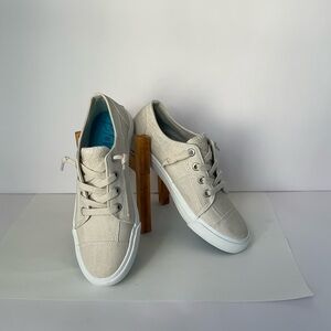 Women’s Blowfish Malibu Maxine Slip On Canvas Sneaker in Creamy Beige